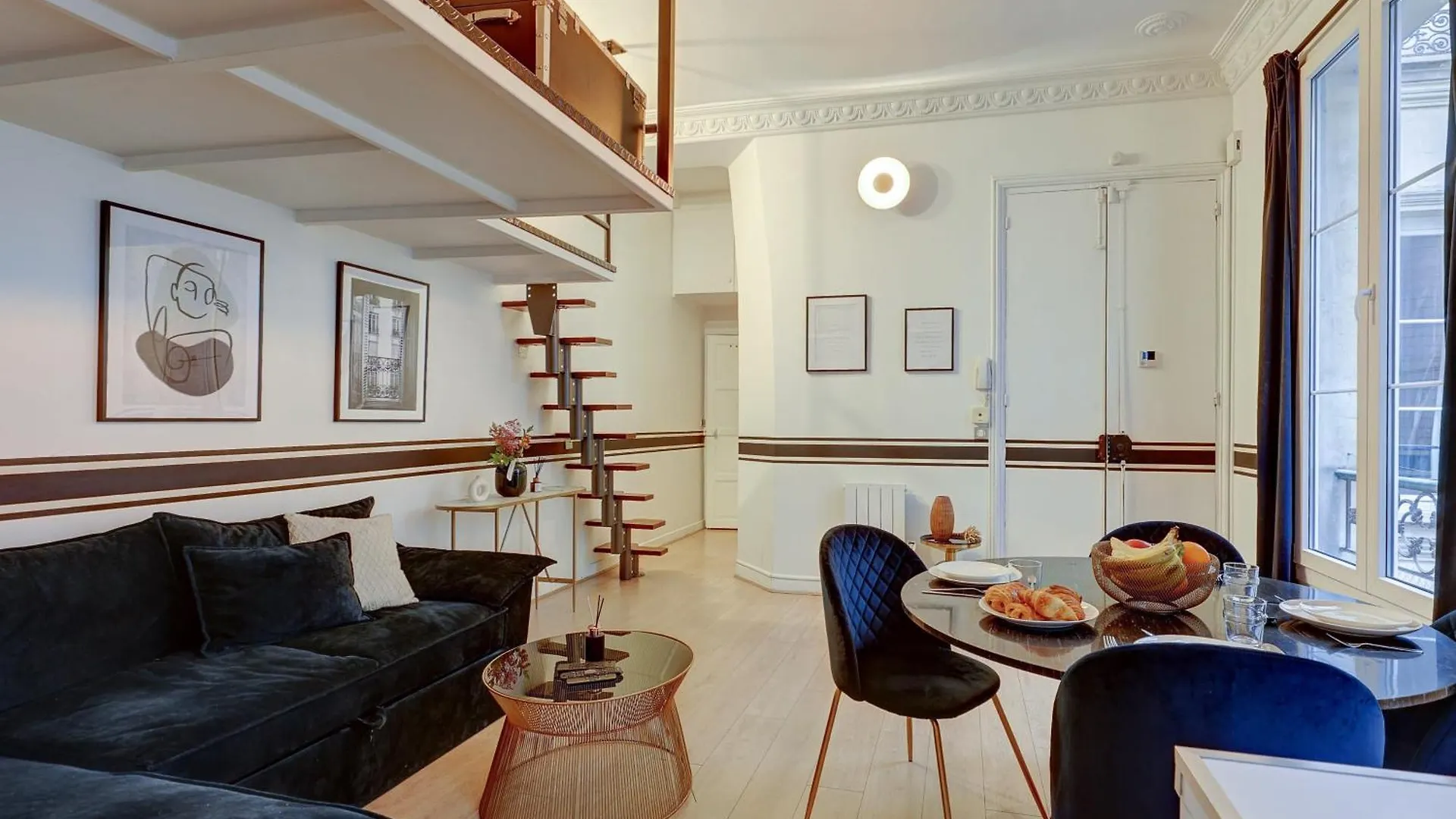 106 - Fabulous In Champs Elysees Appartement