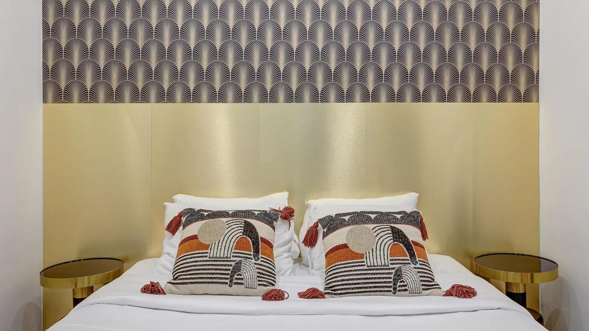 Apartment 106 - Fabulous In Champs Elysees Paris